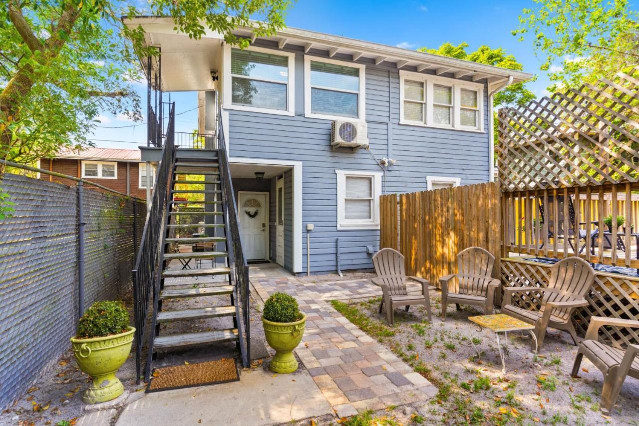 Four Different Options At One Great Location-- 1 - Spacious 3 Bed 2 Bath House Or 2- 2Nd Floor 2 Bed 1 Bath Guesthouse Or 3- 1St Floor Studio Or 3- A Tiny Home Rv 탬파 외부 사진